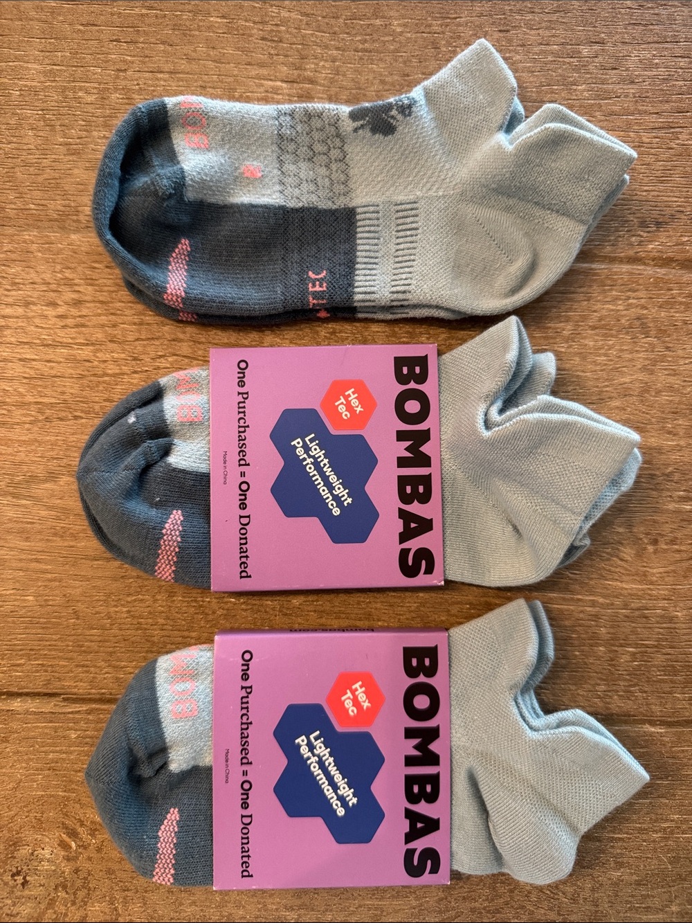 [3] Bombas ultra lightweight ankle socks Small NEW